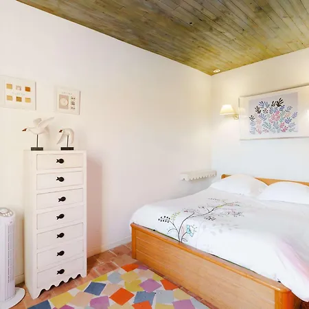 Maisonnette De Charme Au Coeur D'un Domaine Viticole, Pres De La - Narbonne-plage *