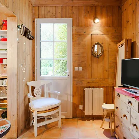 Maisonnette De Charme Au Coeur D'un Domaine Viticole, Pres De La - Narbonne-plage Villa *