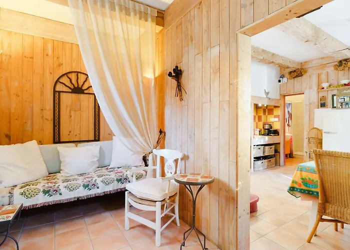 Maisonnette De Charme Au Coeur D'un Domaine Viticole, Pres De La - Narbonne-plage - Fr-1-409-178 * 나르본